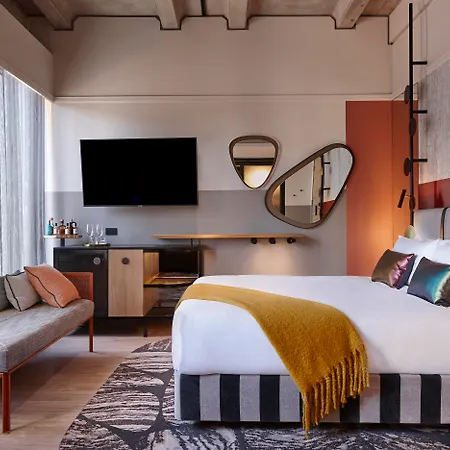 Qt Auckland Hotel